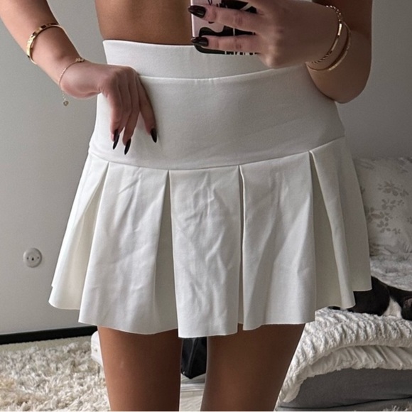 Lioness White Pleated Mini Skirt - Picture 2 of 5